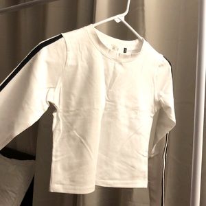 Tight fit athletic crop top, size S